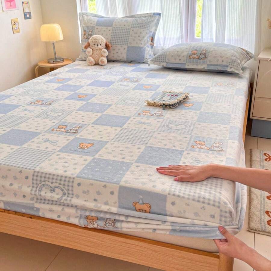1pc Cartoon Print Flannel Fitted Sheet, Soft & Comfortable, Skin-Friendly & Breathable, Fashionable & Fresh Bedding, Mattress Protector, Suitable For Hotel, Bedroom, Guest Room, Student Dorm, All Seasons - Baby Blue - View 1