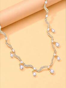 outingfit 1pc Fashion Super Shiny Wavy Zirconia Necklace, Minimalist Elegant Delicate Luxury Collarbone Chain - Gold - View 2