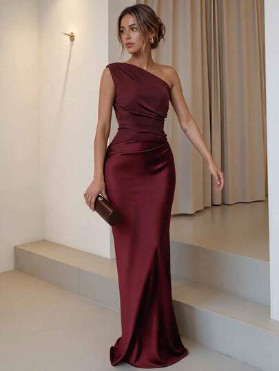 Elegant Women's Sleeveless Formal Long Dress, Asymmetric Neckline Pleated Satin Fabric, Fitted Mermaid Tail Long Cocktail Dress, Suitable For Wedding Party Autumn