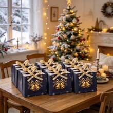 10 st juliga mini-papperspresentpåsar med guldklocka och guldband med rosett, marinblå små presentboxar med julsnöflingor, förpackningsboxar för julparty-gåvor - Visa 5
