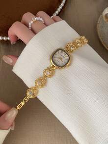 1pc Fashionable Vintage Women's Square Quartz Watch, Rounded Design, Exquisite Roman Numeral Dial, Suitable For Daily Wear And Parties - Gold - View 4