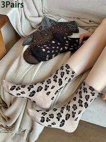 1/5 Pairs Women's Multicolor Crew Socks, Leopard Print, Comfortable, Casual, Breathable, Moisture-Wicking, Fun, Unique, Personalized Gift - Multicolor - View 8