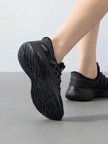 Skechers 女士休闲户外步行鞋，舒适轻便旅行运动鞋，低帮简约休闲运动鞋，款式编号：117507-BBK - 黑色 - 查看 5
