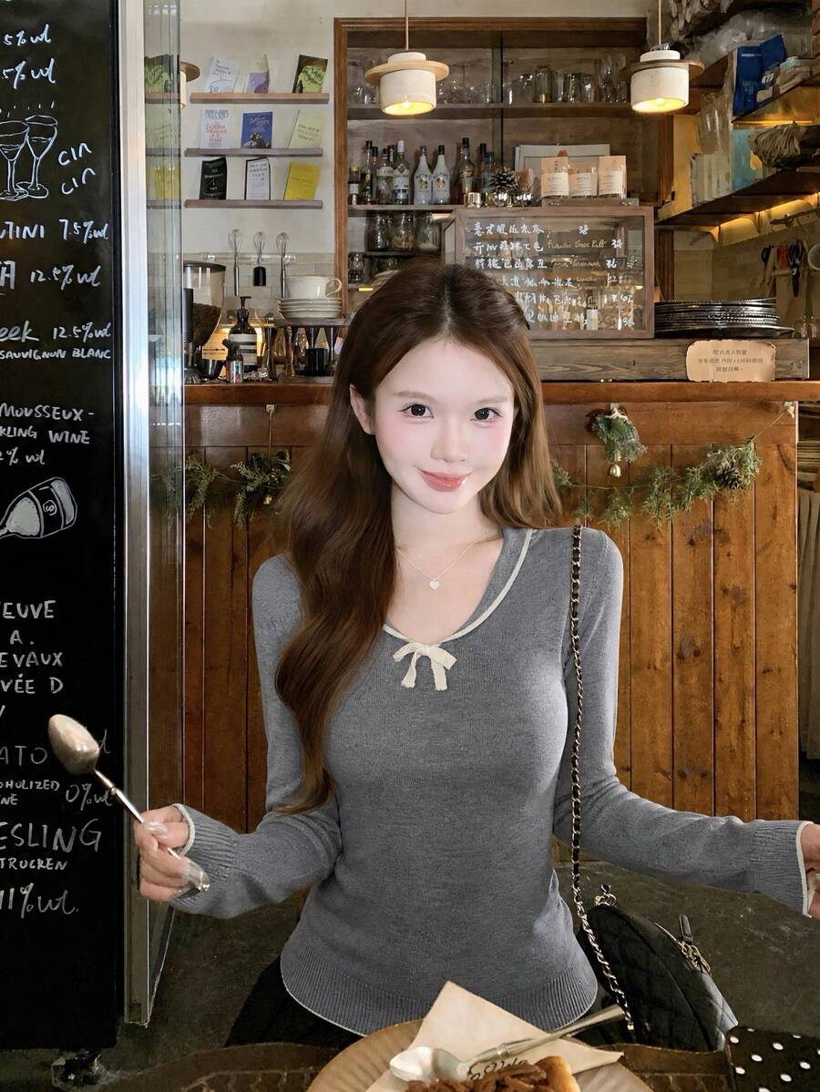 Atasan Wanita Gaya Preppy Manis untuk Musim Gugur, Warna Polos, Detail Pita, Lengan Panjang, Potongan Ramping, Lapisan Dasar untuk Sekolah, Liburan, dan Perjalanan - Grey - View 1
