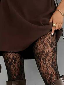 1 Pair Women's Black Vintage Floral Pattern Fishnet Tights, High Elasticity Hollow Out Artistic Style Party Wear Pantyhose - Black - View 4