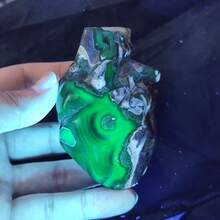 1pc Natural Volcano Agate Skull, UV Reactive Dragon Carving Ornament, Gothic Halloween Crystal Heart - Multicolor - View 4