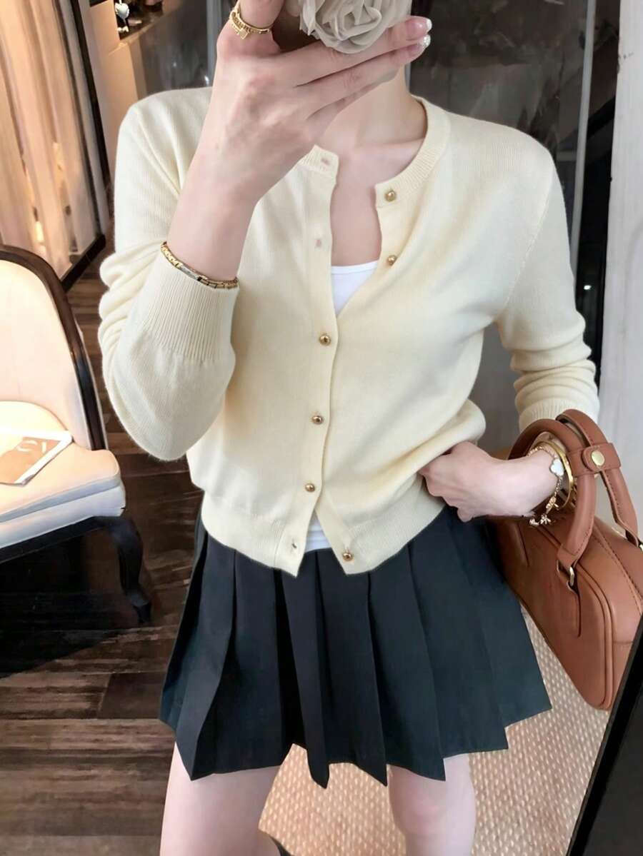 女款百搭灰色開襟衫,長袖圓領前扣式標準版型上衣,適合秋冬穿著 - 杏色 - 查看 1
