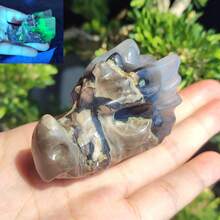 1pc Natural Volcano Agate Skull, UV Reactive Dragon Carving Ornament, Gothic Halloween Crystal Heart - Multicolor - View 2