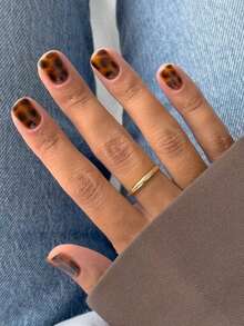 24pcs Christmas Short Square Round Wearable Nails Amber Tortoiseshell Pattern Retro Fake Nails Simple And Elegant Detachable Nail Plates Autumn And Winter Suitable For Daily Commuting Office Women Whitening And Versatile Beauty Nails Self Adhesive - Multicolor - View 1