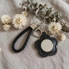 New Cross-Border Flower-Shaped PU Leather Makeup Mirror Keychain Woven Wrist Strap Bag Charm Portable Lipstick Cosmetic Mirror Key Ring Accessory - Multicolor - View 8