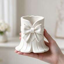 Cream White Matte Bow Petal Pen Holder, 3D Large Bow Vertical Fluted Flower Mouth PP Storage Tube, Modern Girly Style Vanity Desktop Makeup Tool Organizer, Ins-Inspired Design, High-End Sweet Cute - Makeup Brush Holder - View 3