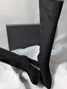 細高跟尖頭彈性麂皮過膝靴，附拉鍊 - 黑色 - 查看 2