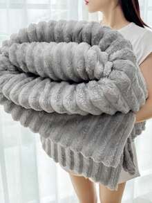 Small Blanket, Thick Soft Warm Fleece Blanket. Perfect For Napping, Air-Conditioned Rooms, Office And Camping. Suitable For All Seasons; Ideal Gift For Home And College Dorm. - Multicolor - View 2