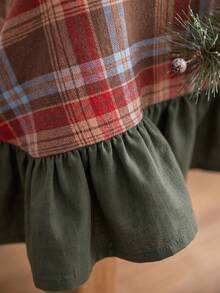1pc Red And Green Plaid Tablecloth, Country Pastoral Style, Fabric Material, Rectangular Shape, Green Ruffle Trim Decoration, Beautifies And Protects Tabletop, Functional Dining Tablecloth Suitable For Christmas And Winter Home Decor Scenes - Red - View 4