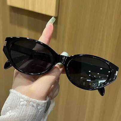1pc Women's Fashion Glasses, New Retro Cat Eye Small Frame Glasses, High-End Street Style Fashion Personalized Glasses