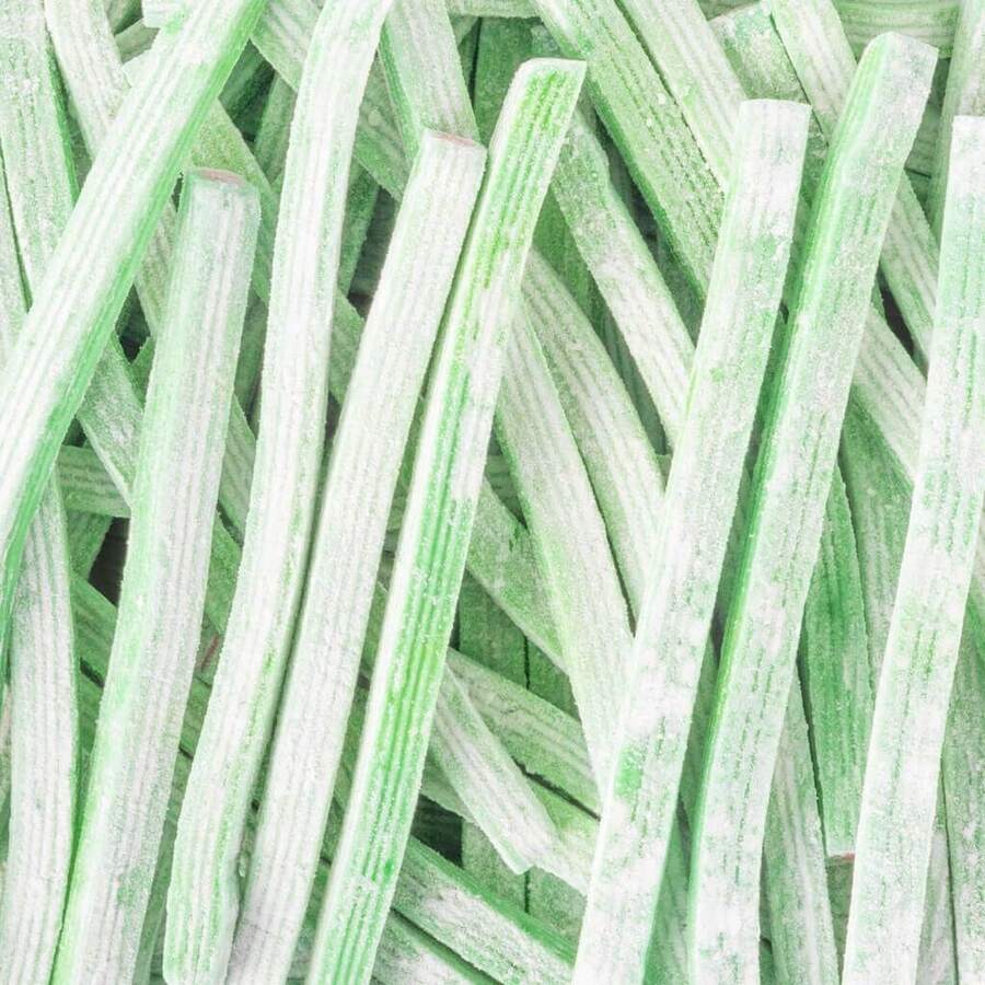 VIDAL Rayaditos Fresa/Limon/Frambuesa/Sandia/Fresa-Nata para elegir bandeja 1,4 Kg  Original regaliz con una textura y sabor que te sorprenderá. Su auténtico sabor a fresa y su original forma harán que este producto te conquiste el paladar. Ideales para los amantes del sabor fresa. - Rayaditos Sandía - Ver 1