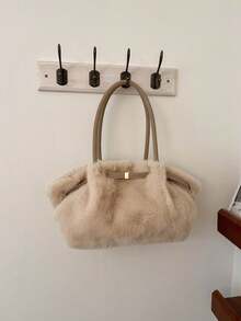 柔軟抓皺貼身托特包，配有兩條長肩帶，正面飾有肩帶與方形金屬扣，大容量內層可收納各種個人物品，單肩攜帶，柔和休閒風，氛圍感十足，適合日常外出 - 卡其色 - 查看 5