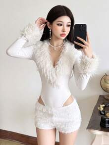 Top Dazzle élégant pour femmes en tricot avec col V profond et manches longues moelleuses, parfait pour le Nouvel An ou les tenues d'automne - Blanc - Voir 1