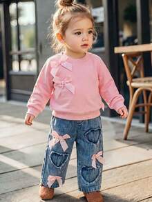 Baby Girl 2pcs Set, Sweet Pink Bow Sweatshirt + Heart Applique Distressed Bow Denim Pants, Casual Autumn/Spring Outfit - Pink - View 2