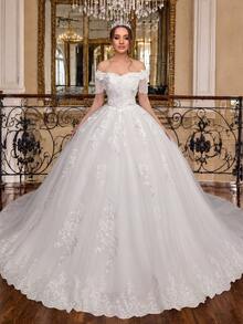Gaun Pengantin Ball Gown Elegan Warna Gading dengan Bahu Terbuka dan Hiasan Manik-Manik Buatan Tangan, Gaun Pengantin dengan Trim Renda, Sempurna untuk Pesta Pernikahan (Rok Dalam Tidak Termasuk) - Krem - View 1
