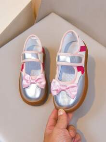 Sepatu Kanvas Sol Lembut Potongan Dangkal untuk Anak Perempuan dengan Perekat Velcro, Sepatu Olahraga Kasual Anak yang Anti Selip dan Bernapas - Perak - View 10