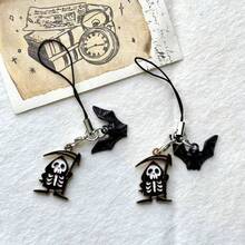 1pc Halloween Axe Skull Phone Charm, Minimalist Cold Style Phone Pendant, Personalized Street Style Phone Accessory - Multicolor - View 5