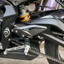 Motorcycle Carbon Fiber Foot Peg Heel Guard Plate, Footrest Protection Cover Modification Accessories Compatible With Triumph Street Triple 765R 765RS, Lightweight Durable Replacement Part - Carbon Fiber Twill - View 3
