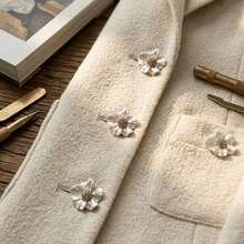 6pcs Creative Floral Asymmetrical Metal Button Set, French Vintage Iridescent Pearl Rhinestone Camellia Decorative Buttons, Suitable For Coats, Vests, Plackets, High-End Fashion Collar And Cuff Accessories, DIY Button Art Painting Craft Materials - White - View 8