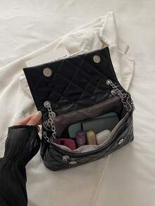 Tas Bahu Model Flap PU Warna Polos, Tali Rantai Logam, Cocok untuk Wanita Berbelanja, Kencan, Hadiah, dan Penggunaan Sehari-hari - Hitam - View 6