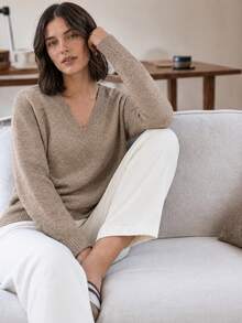 Women's Elegant Vintage Fashion Wool Long Sleeve Sweater, Loose Fit, 15% Wool Content, Lightweight Luxury Minimalist Commute V-Neck Solid Color Long Sleeve Top, Quiet Luxury Style, Suitable For Home, Daily Wear And Outdoor Commute, Perfect For Women's Office, Campus And Teacher Outfits - Khaki - View 10