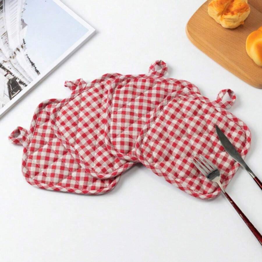Kitchen Heat-Resistant Pot Holder, Daily Restaurant Basic Square Insulated Pad, Multi-Functional Quilted Heat-Resistant Mat For Cooking And Baking, Oven Mitts, Heat-Resistant Covers, 2PCS 4PCS - Red - View 1
