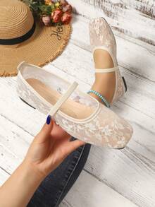 Women's Summer New Fashion Flat Shoes With Hollow Buckle Design, Comfortable To Wear, Perfect For Travel, Vacation And Mother's Day - White - View 1