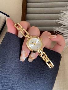1件女款金色石英手錶 白色錶盤鏤空錶帶設計 極簡刻度標記 – 適合日常配戴 - 金色 - 查看 3
