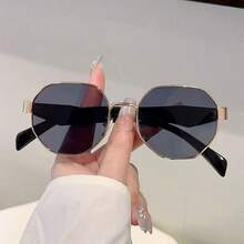 1 Pair Small Frame Square Fashion Glasses Metal Simple Fashion Glasses Suitable For Daily Outing Use - Silver - View 3