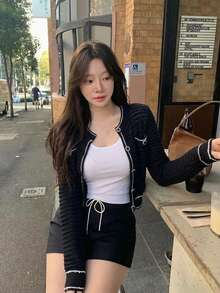 Áo cardigan len dệt kim phối viền tương phản, cài nút trước, cổ tròn, tay dài, màu đen, phong cách thanh lịch sang trọng, áo khoác layer mùa thu cho nữ - màu đen - Xem 4