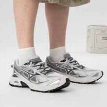Mizuno 全新 FIYI TL V2 中性戶外復古機能跑步鞋，透氣網布休閒運動運動鞋 - 白灰色 - 查看 6