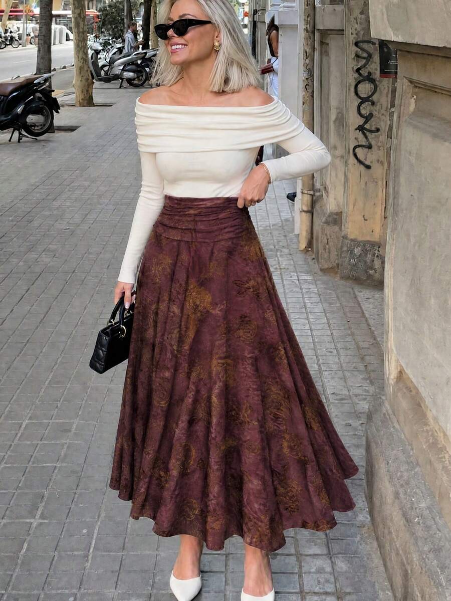 Damkjol med blommönster, rynkad midja, moderiktig och elegant - Bourgogne - Visa 1