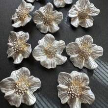 6pcs Creative Floral Asymmetrical Metal Button Set, French Vintage Iridescent Pearl Rhinestone Camellia Decorative Buttons, Suitable For Coats, Vests, Plackets, High-End Fashion Collar And Cuff Accessories, DIY Button Art Painting Craft Materials - White - View 6