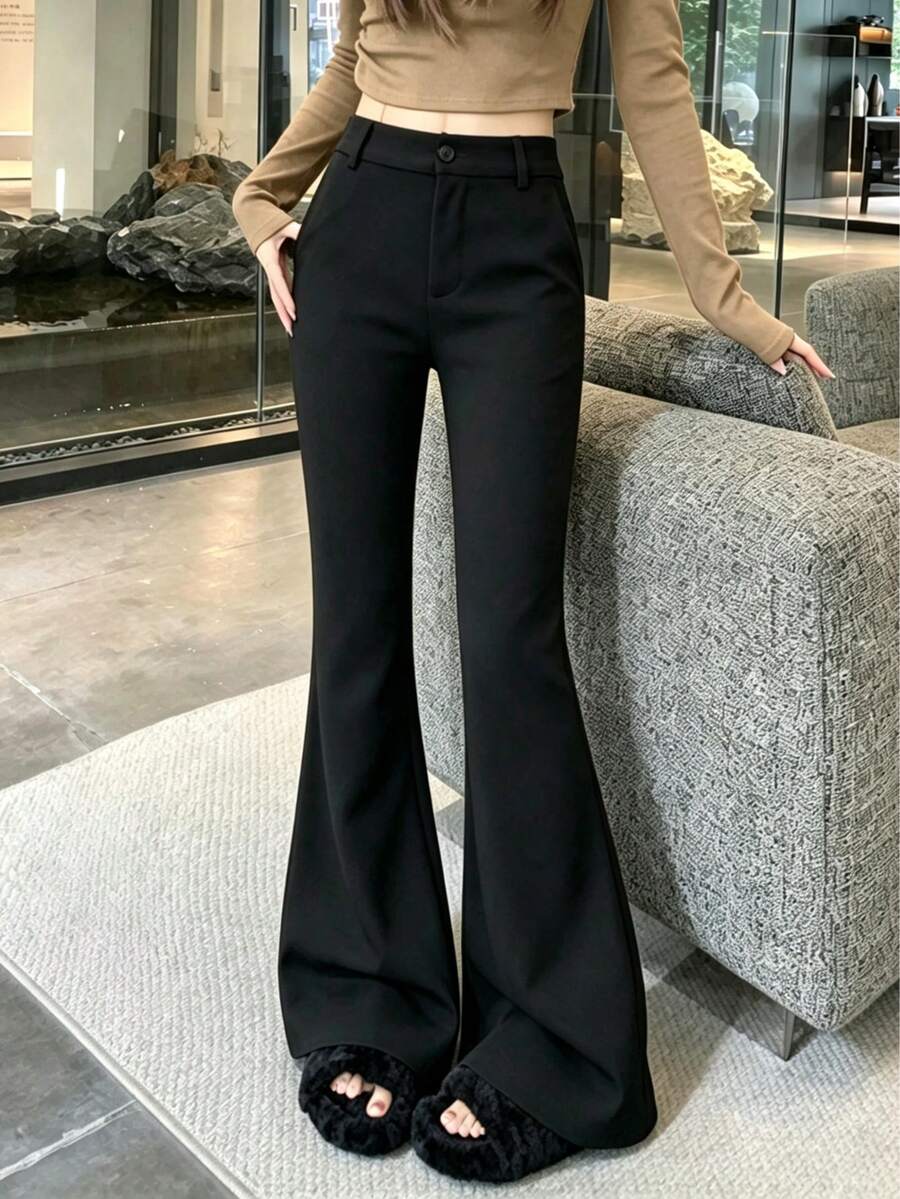Celana Panjang Wanita Polos Kasual Serbaguna untuk Pemakaian Sehari-hari dengan Model Kaki Mengembang - Hitam - View 1
