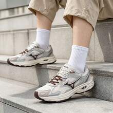 Mizuno New RACER S Retro Casual Shoes, Unisex Breathable Outdoor Jogging Shoes - Off-white/Grey - View 3