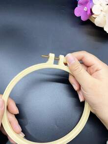 [10件/組]竹風圓形刺繡框，7-20cm 5種尺寸可選，附金屬調節螺絲，可靈活調節張力，適用於十字繡、戳戳繡、歐式刺繡、拼布、布藝牆飾及其他手工藝場景，實用刺繡框套組 - 仿竹圓形繡繃 10個裝 - 查看 5