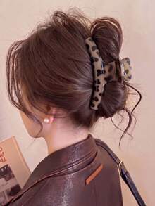 Set Jepit Rambut Motif Tempurung Kura-kura 1/2/4 Buah, Jepit Rambut Cakar Besar Gaya Vintage Prancis, Aksesori Rambut Motif Leopard Anti Selip untuk Wanita - MultiWarna - View 3