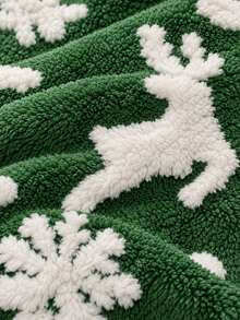 1pc/2pcs Green Chenille Christmas Icon Quilted Pillowcase, Reindeer Snowflake Tree Pattern, Embroidered Cushion Cover, Farmhouse Christmas Blanket Pillowcase, Suitable For Sofa, Living Room, Living Room Fireplace, Holiday Winter Home Decor, 18x18 Inches, Pillow Insert Not Included - Green - View 2