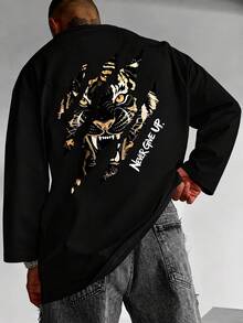 男士黑色圓領長袖T恤，春秋款，背面撕裂爪痕與兇猛虎頭圖案印花，寬鬆版型，落肩設計，街頭風上衣 - 黑色 - 查看 6