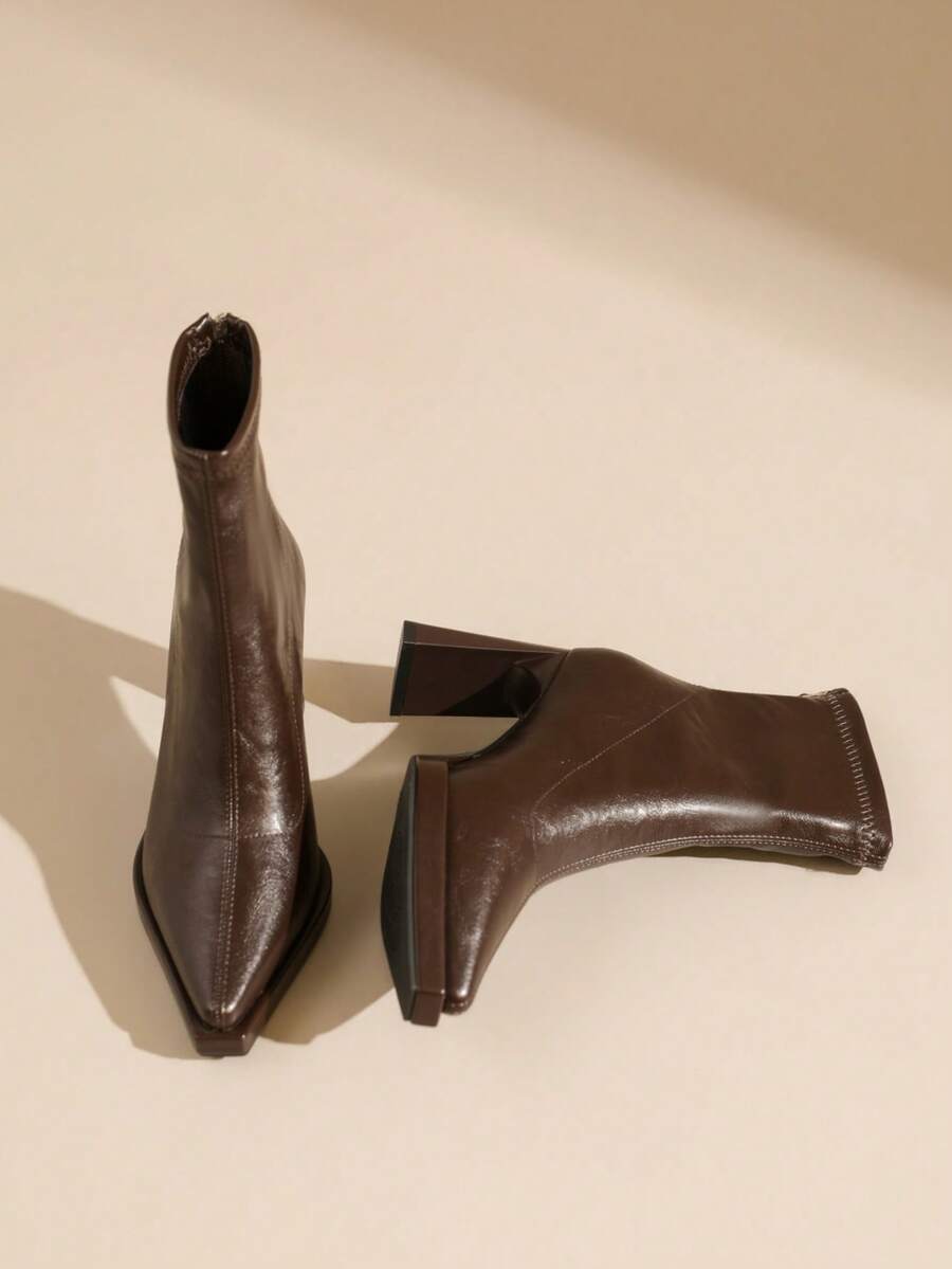 2026 New Pointed Toe Chunky Heel Women's Ankle Boots, Height-Increasing Versatile Ankle Boots, Autumn/Winter New Fashion Back Zipper Ankle Boots