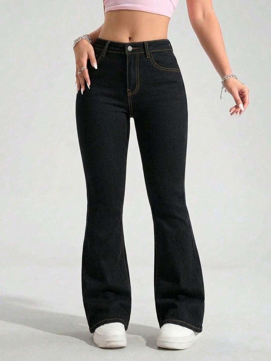 Plus Size Flare Jeans With Pockets And Zipper Closure, Extended Length, Mid-Stretch Fabric, Suitable For Daily Fashion Wear