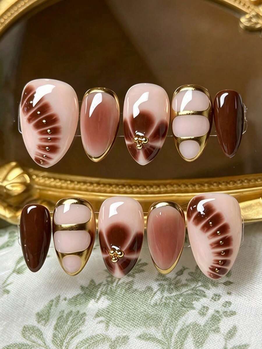 10片中號杏仁形穿戴甲,秋季棕色漸層花卉印花法式美甲,附金色鋼珠裝飾,適合女性與女孩日常秋季佩戴 - 棕色 - 查看 1
