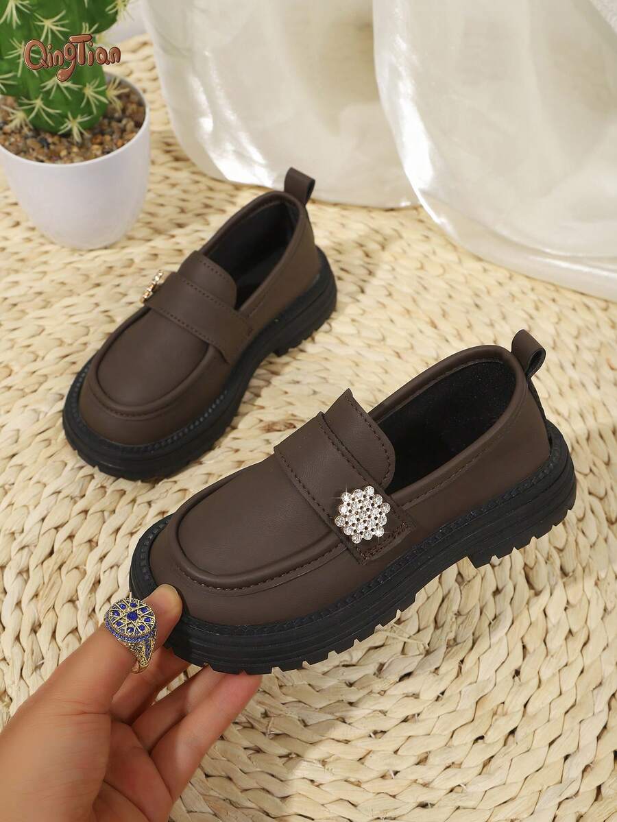 1 Pair Black Girls' Rhinestone Floral Decor PU Material Round Toe Low-Top Slip-On Thick Sole Retro Loafers, Suitable For School, Birthday Party Outfits, 2026 New Style - Brown - View 1