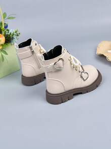 Sepatu Bot Anak Perempuan Gaya Lembut dengan Hiasan Cincin Hati dan Paku Keling, Warna Krem Putih, Sol Tebal Serbaguna, Bagian Bawah Karet Tahan Aus, Mudah Dipakai/Dilepas, Sepatu Bot Setinggi Mata Kaki untuk Musim Gugur/Dingin - Krem - View 6