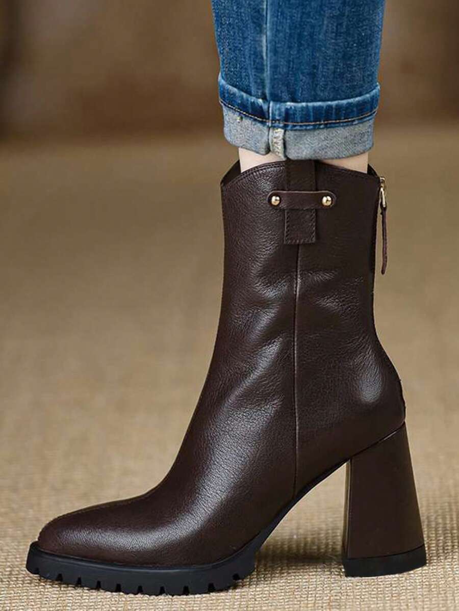 Sepatu Bot Wanita Ujung Bulat Hak Tebal Setinggi Betis, Sepatu Bot Modis dengan Rivet Logam, Resleting Belakang, Sol Tebal, Sepatu Bot Komuter Musim Gugur/Dingin - Coklat - View 1